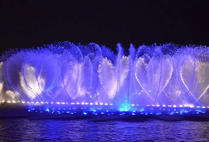 水上喷泉